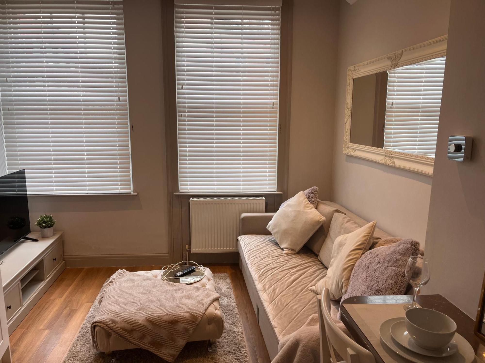 Central Private 1 Bed Flat レディング エクステリア 写真